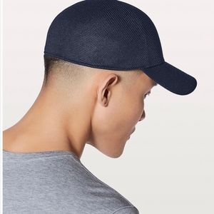 🔴 Lululemon - The Single Panel Hat *cool. L/XL